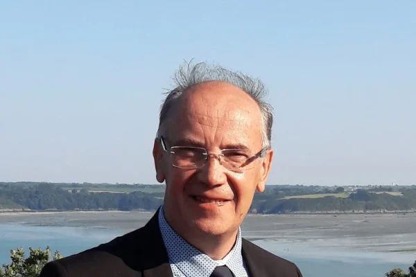 Dr Benoit Dercourt